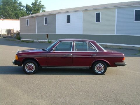 1983 Mercedes-Benz E Class 240 D Sedan Data, Info and Specs