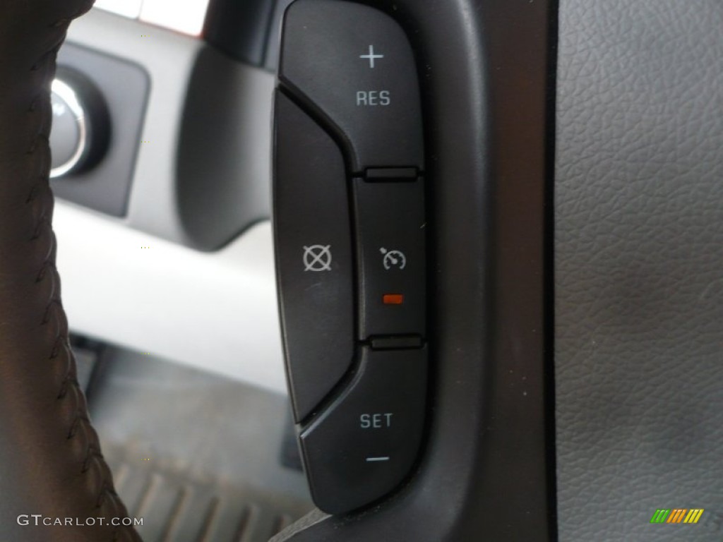2008 Chevrolet Tahoe LTZ 4x4 Controls Photo #51215063