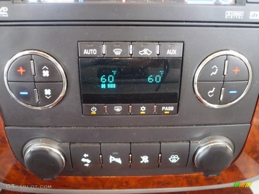 2008 Chevrolet Tahoe LTZ 4x4 Controls Photo #51215165