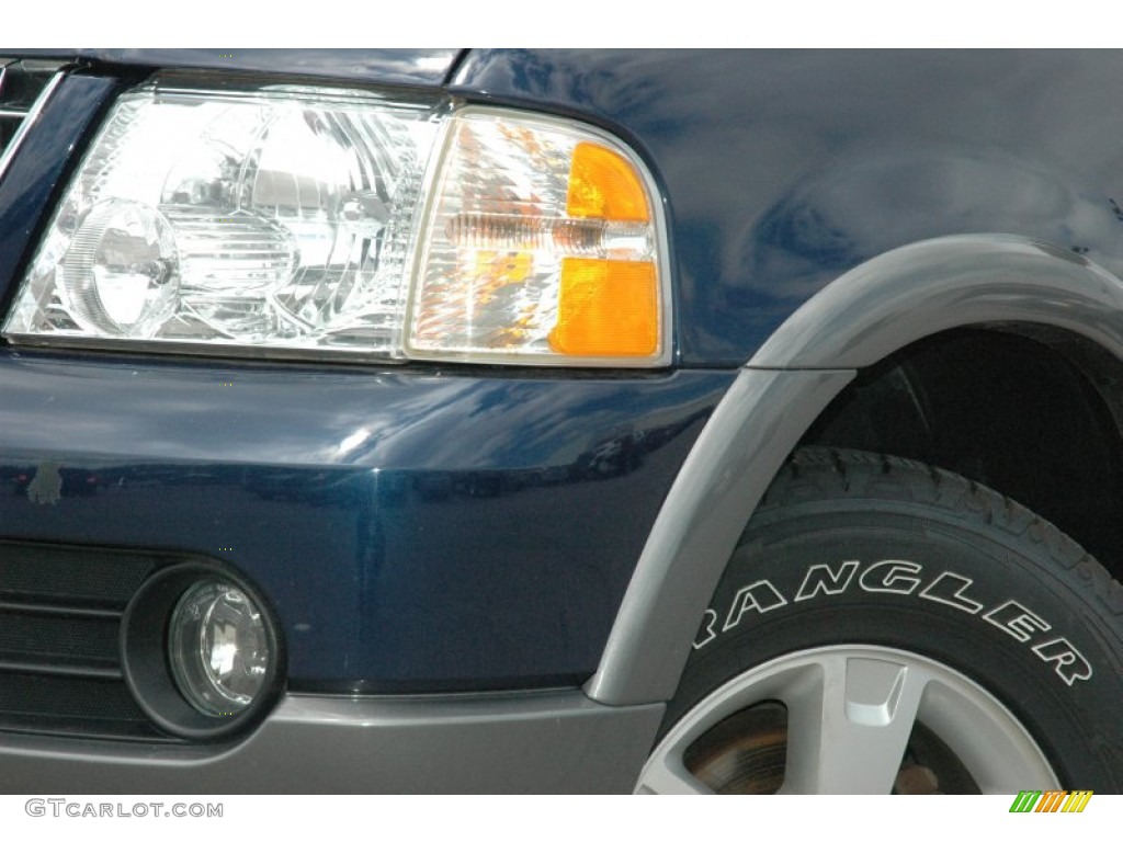 2004 Explorer XLT 4x4 - Dark Blue Pearl Metallic / Graphite photo #14