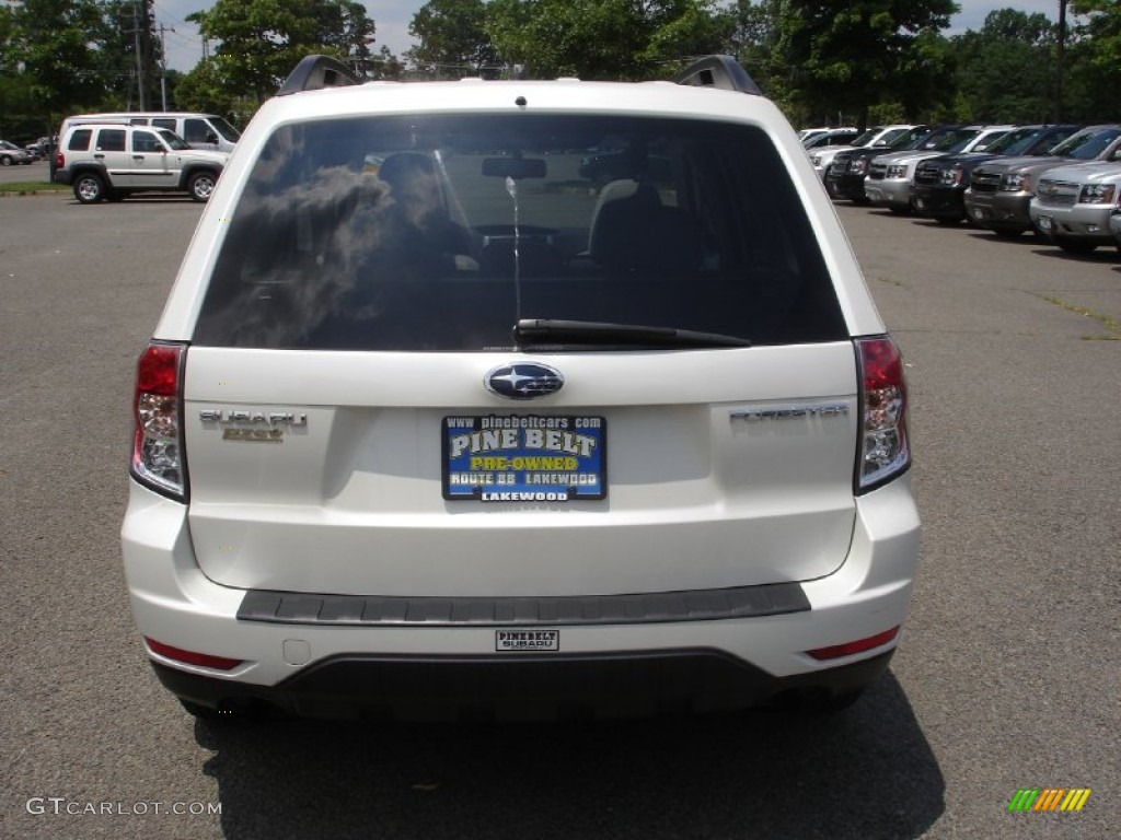 2009 Forester 2.5 X Premium - Satin White Pearl / Platinum photo #5