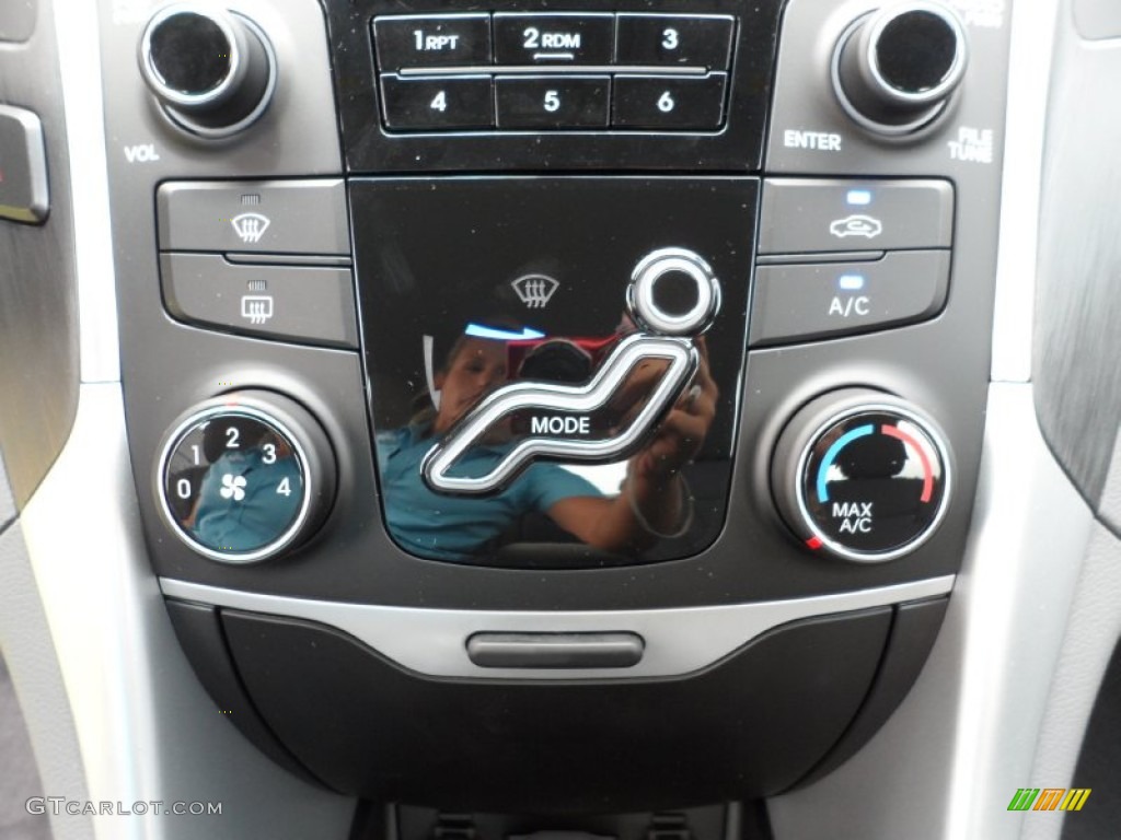 2012 Hyundai Sonata GLS Controls Photo #51216677
