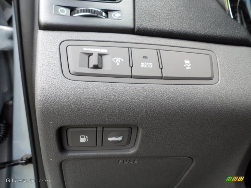 2012 Hyundai Sonata GLS Controls Photo #51216743