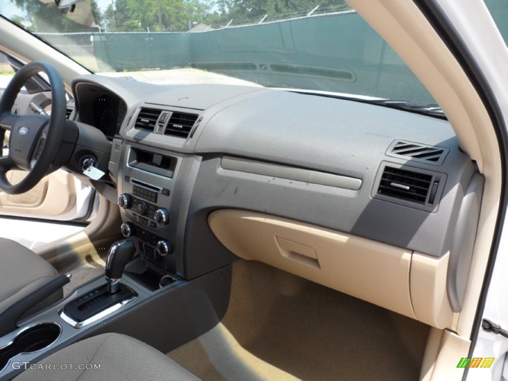 2012 Ford Fusion SE Camel Dashboard Photo #51217670