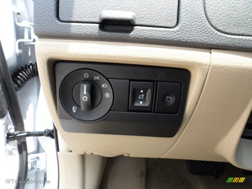 2012 Ford Fusion SE Controls Photo #51217904