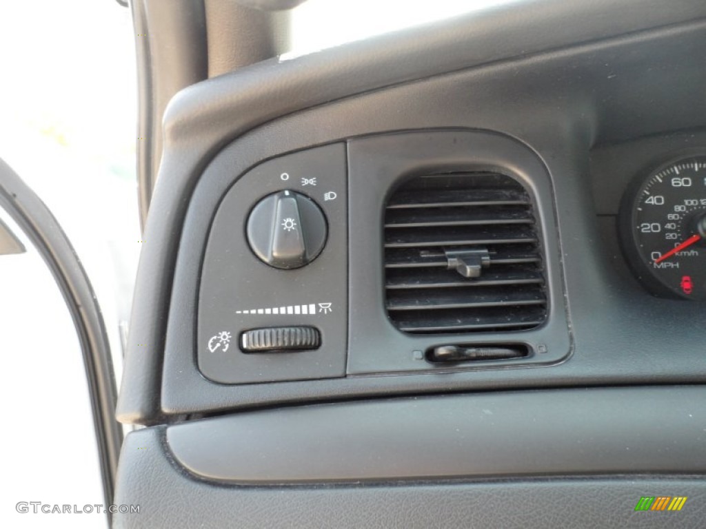 2008 Ford Crown Victoria Police Interceptor Controls Photo #51220640