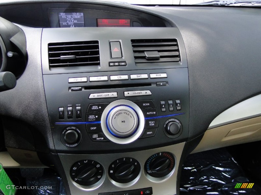 2010 Mazda MAZDA3 s Sport 5 Door Controls Photo #51220871