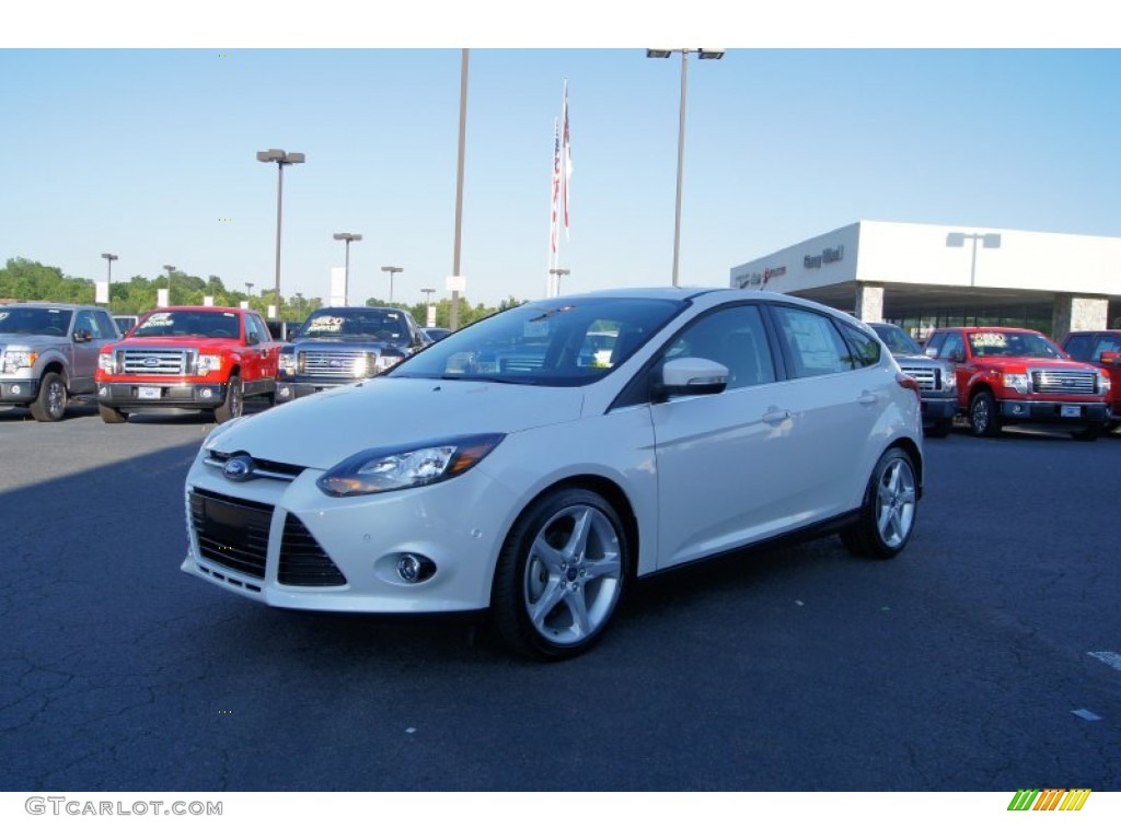 2012 Focus Titanium 5-Door - White Platinum Tricoat Metallic / Charcoal Black Leather photo #6