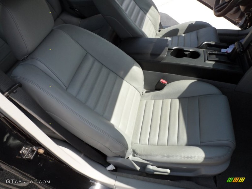 Light Graphite Interior 2007 Ford Mustang GT Premium Coupe Photo #51225113