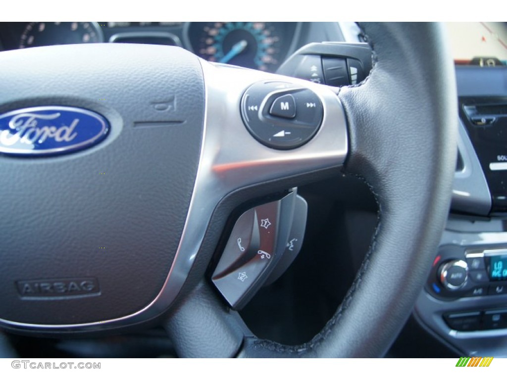 2012 Focus Titanium 5-Door - White Platinum Tricoat Metallic / Charcoal Black Leather photo #28