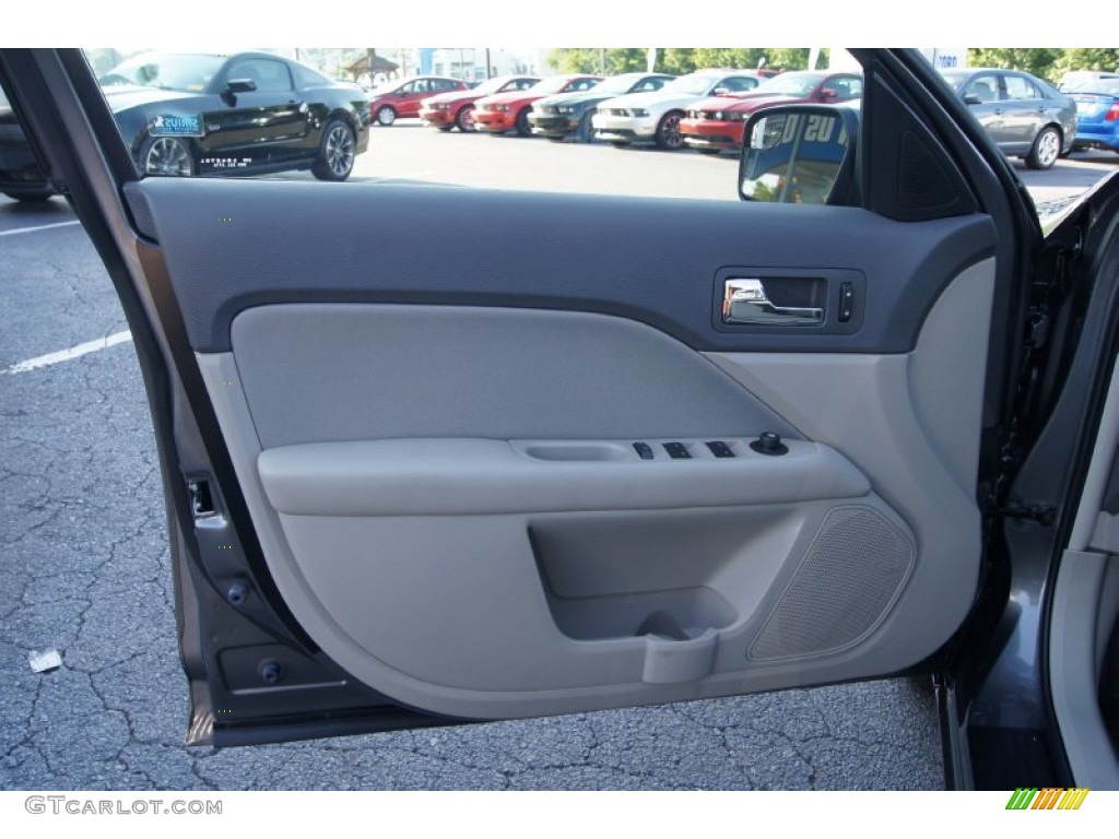 2012 Ford Fusion SE Medium Light Stone Door Panel Photo #51225587