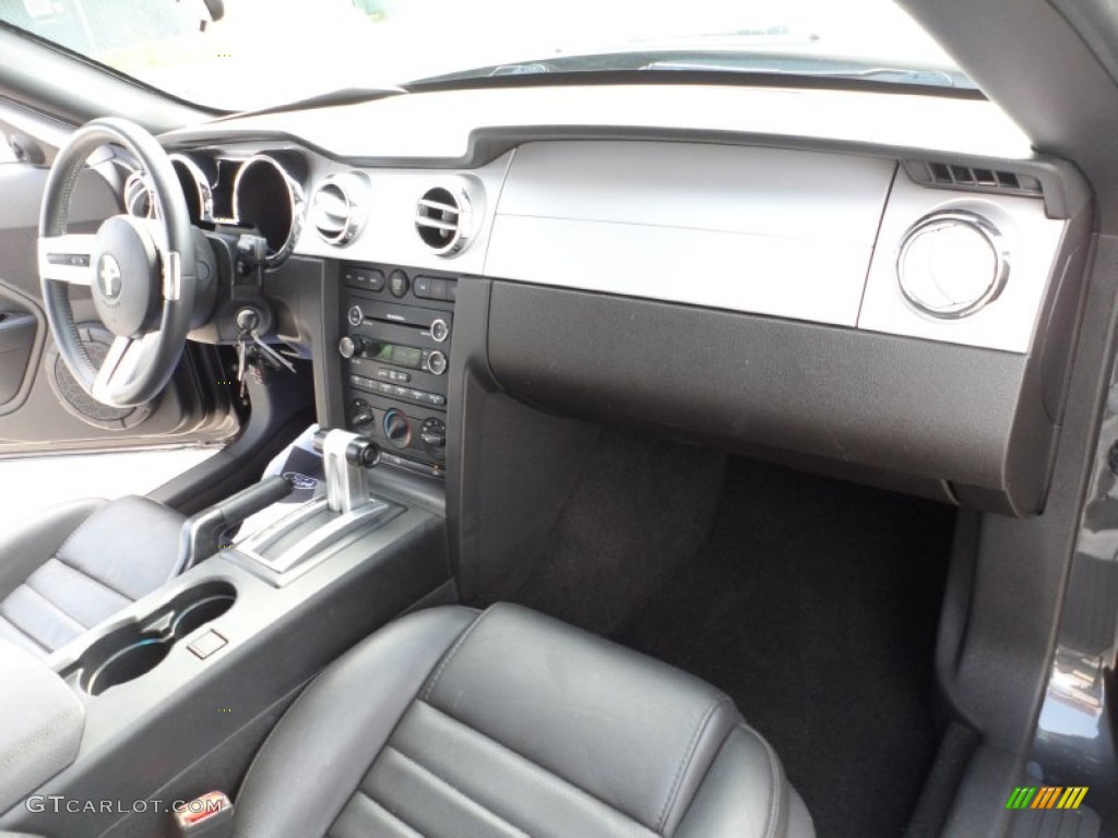 2008 Mustang GT Premium Convertible - Alloy Metallic / Dark Charcoal photo #25