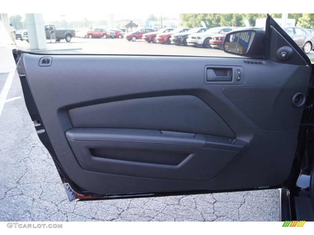 2011 Ford Mustang GT Coupe Charcoal Black Door Panel Photo #51227804