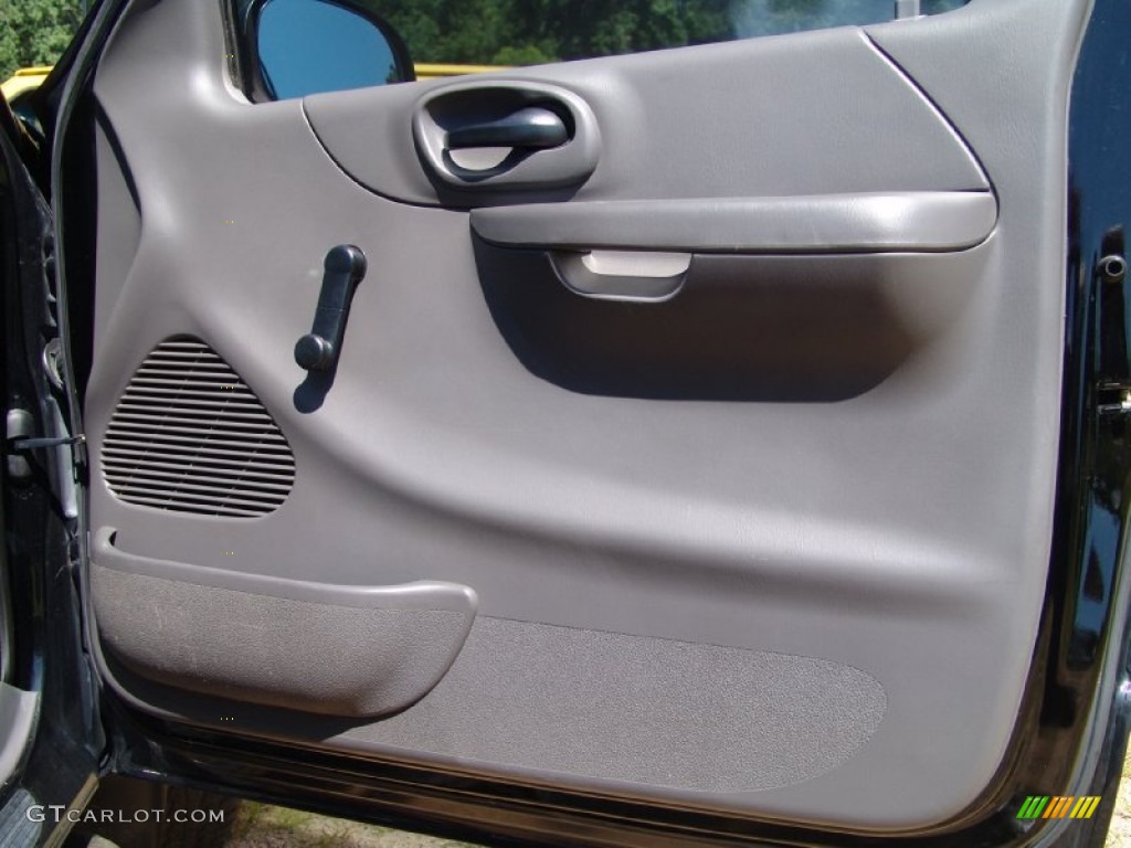 2003 Ford F150 XL Regular Cab 4x4 Medium Graphite Grey Door Panel Photo #51228767