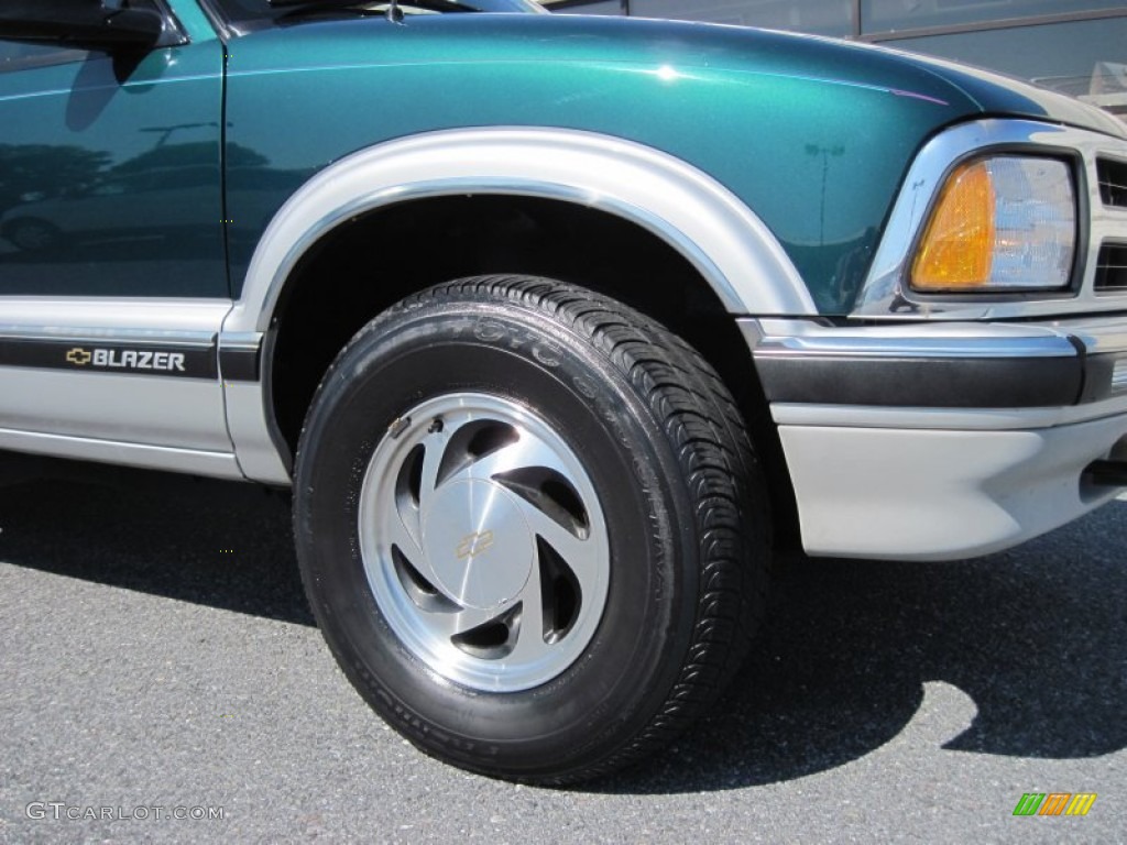 1997 Chevrolet Blazer LT 4x4 Wheel Photos