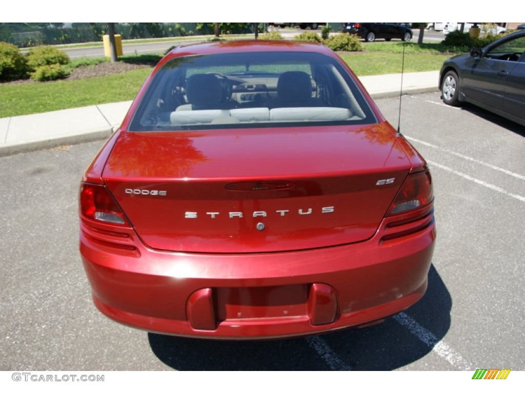 2004 Stratus ES Sedan - Inferno Red Pearlcoat / Sandstone photo #5