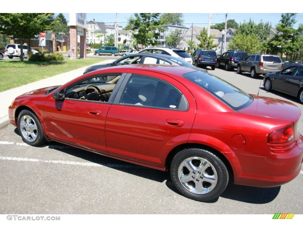 2004 Stratus ES Sedan - Inferno Red Pearlcoat / Sandstone photo #6