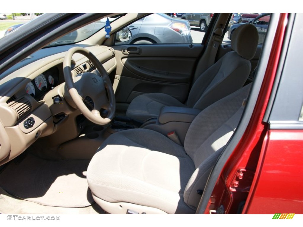 2004 Stratus ES Sedan - Inferno Red Pearlcoat / Sandstone photo #8