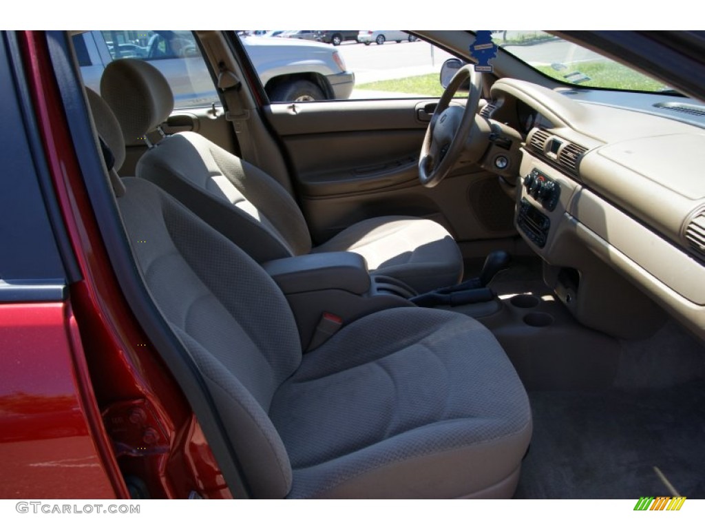 2004 Stratus ES Sedan - Inferno Red Pearlcoat / Sandstone photo #14