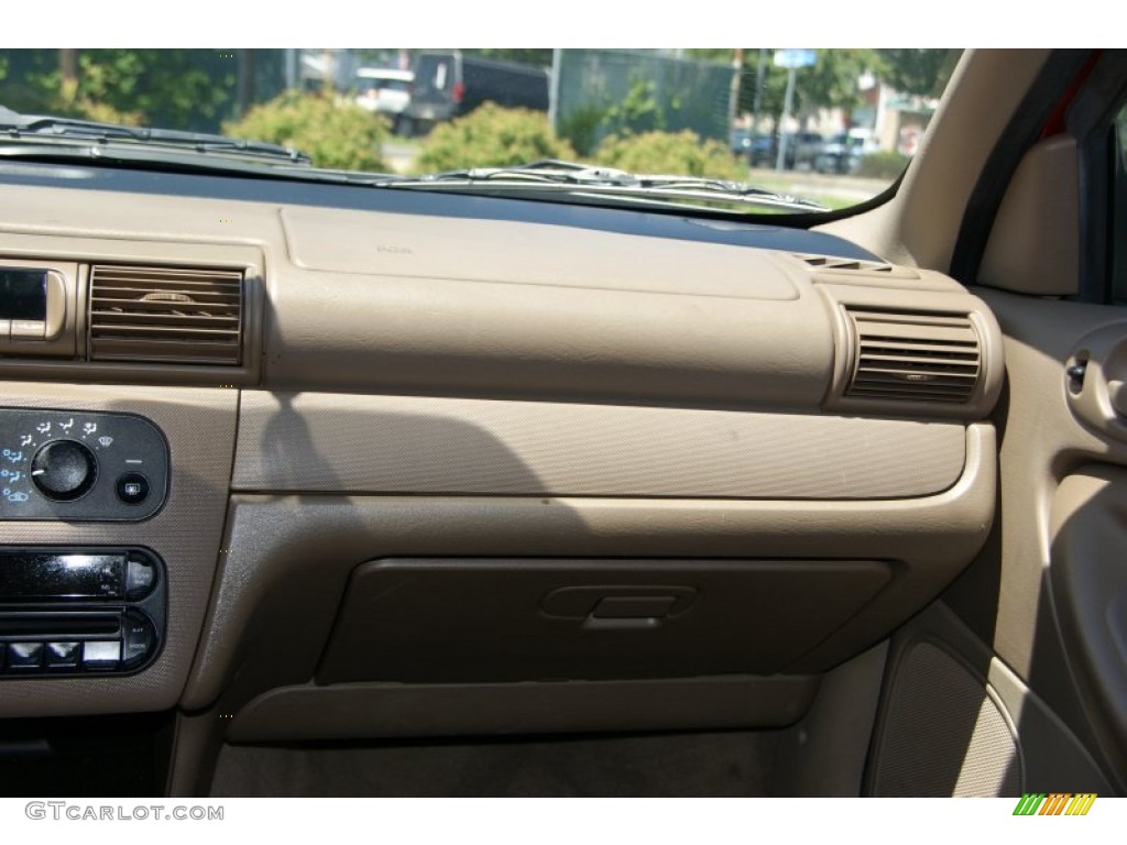 2004 Stratus ES Sedan - Inferno Red Pearlcoat / Sandstone photo #21