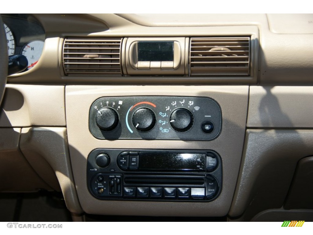 2004 Stratus ES Sedan - Inferno Red Pearlcoat / Sandstone photo #22