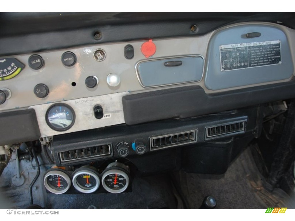1976 Toyota Land Cruiser FJ40 Black Dashboard Photo #51232997