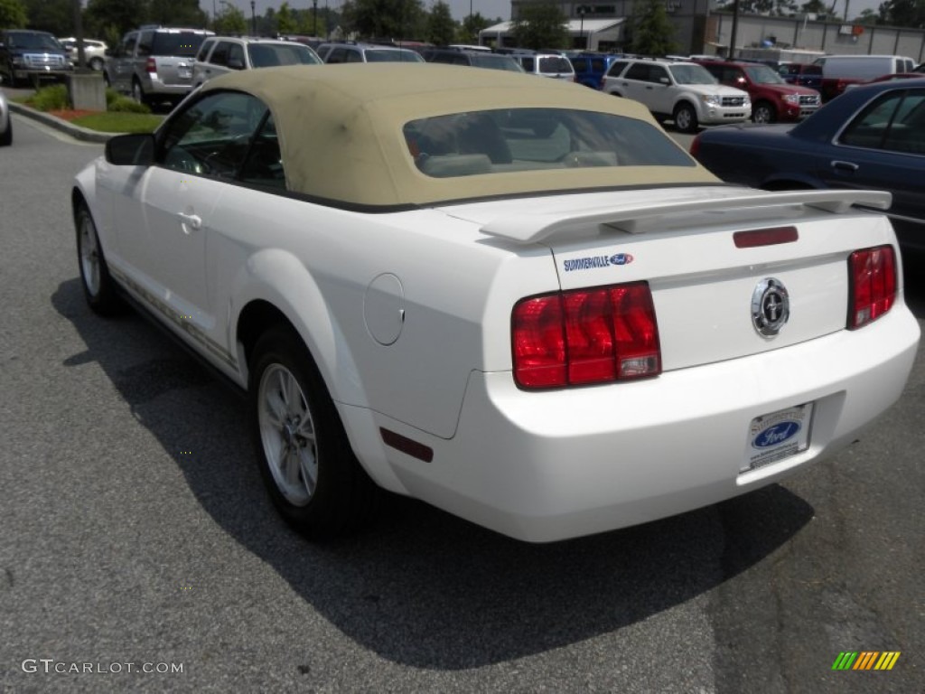 2006 Mustang V6 Premium Convertible - Performance White / Light Parchment photo #13