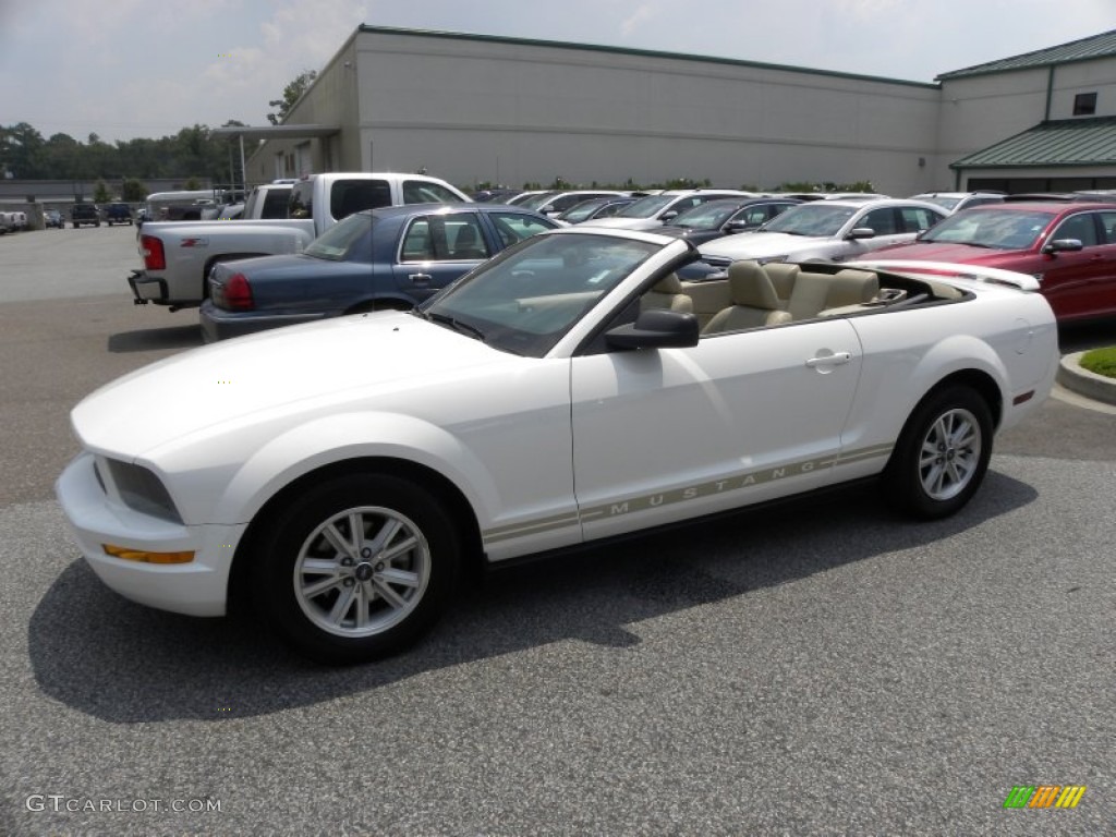 2006 Mustang V6 Premium Convertible - Performance White / Light Parchment photo #24