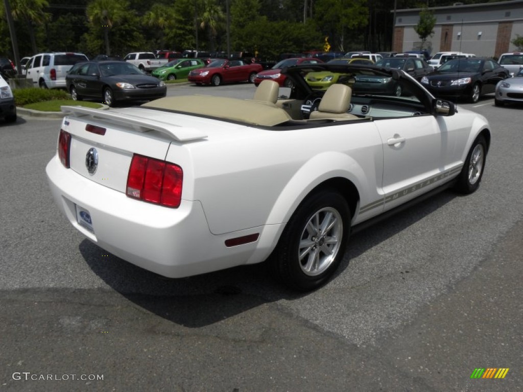2006 Mustang V6 Premium Convertible - Performance White / Light Parchment photo #26