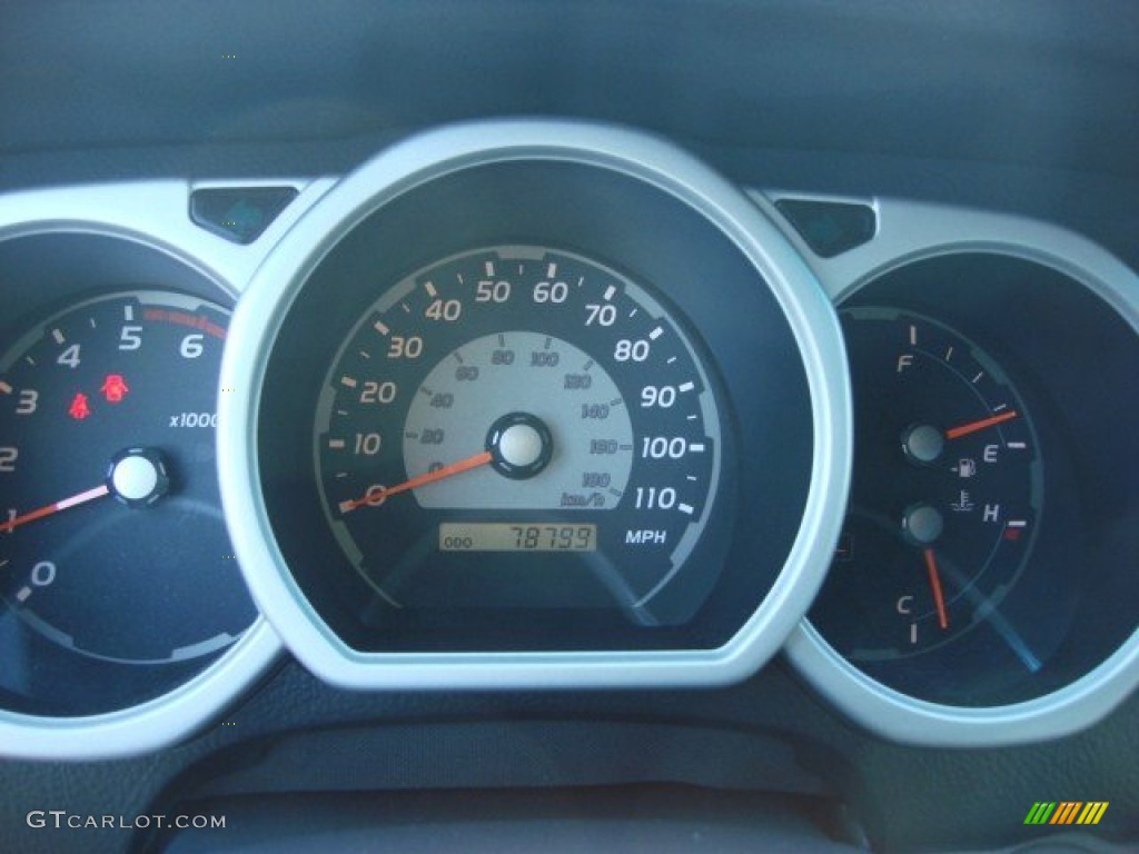 2004 4Runner SR5 4x4 - Natural White / Dark Charcoal photo #19