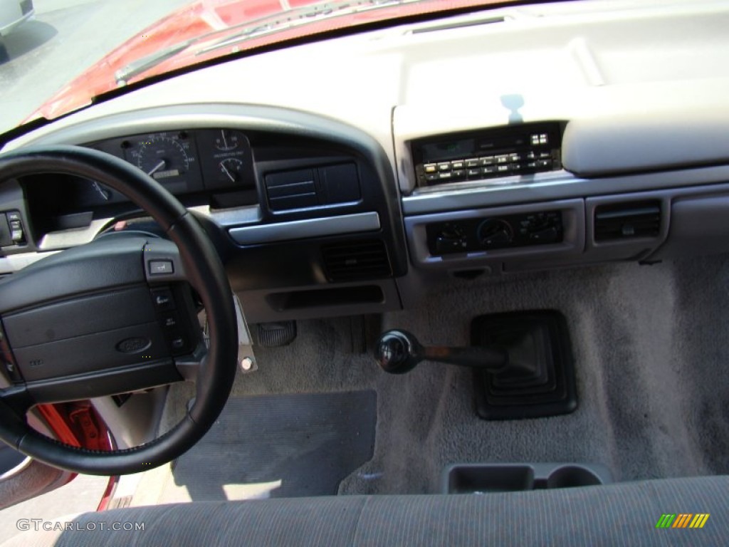 1996 Ford F150 XLT Regular Cab Opal Grey Dashboard Photo #51238301