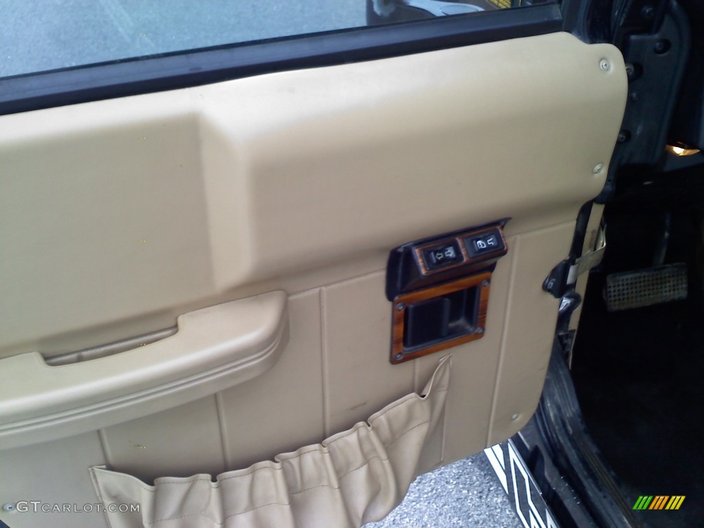 1999 Hummer H1 Wagon SandStorm/Black Door Panel Photo #51239096