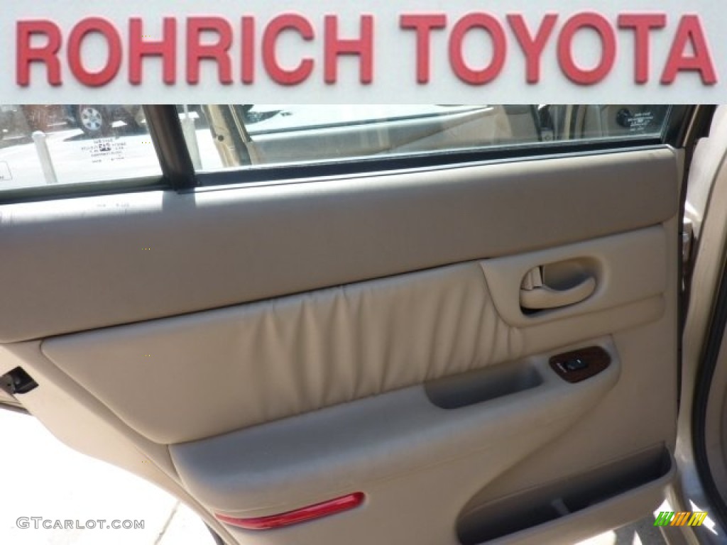 2003 Century Custom - Light Sandrift Metallic / Taupe photo #14