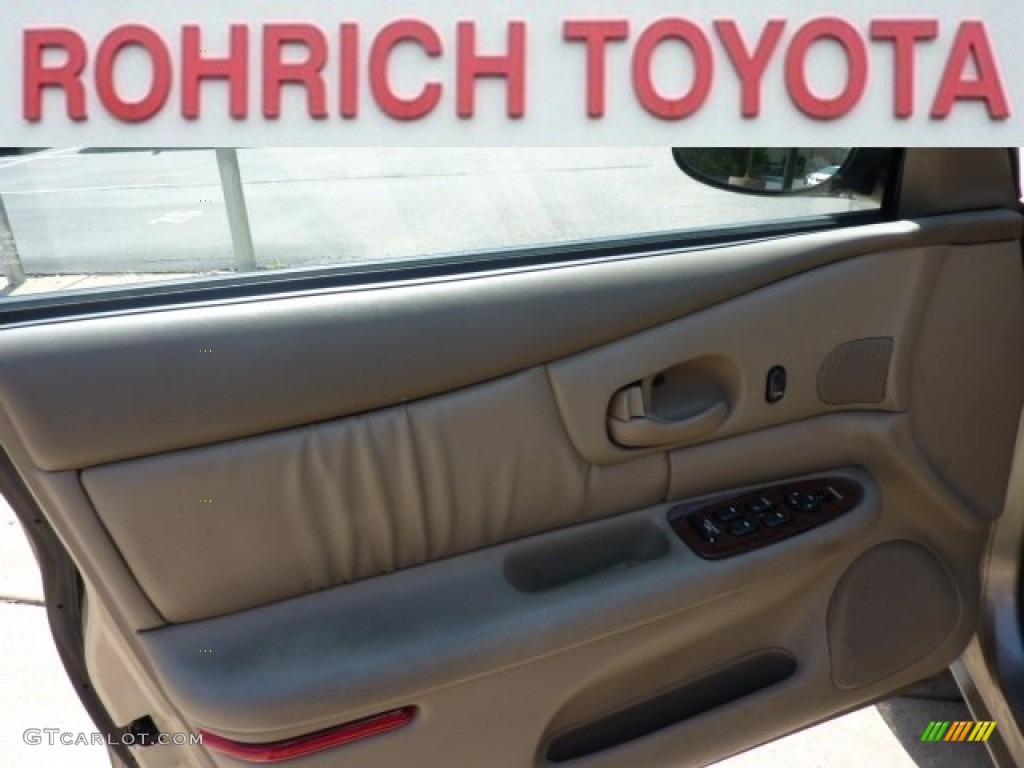 2003 Century Custom - Light Sandrift Metallic / Taupe photo #15