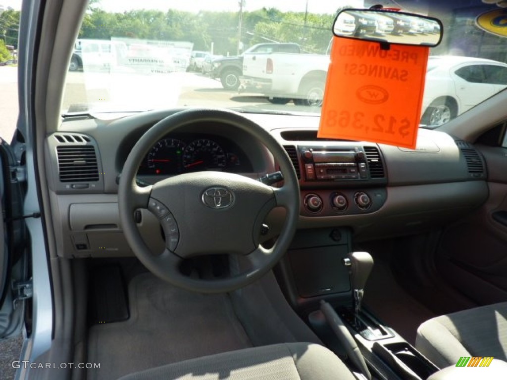 2005 Camry LE V6 - Sky Blue Pearl / Gray photo #12