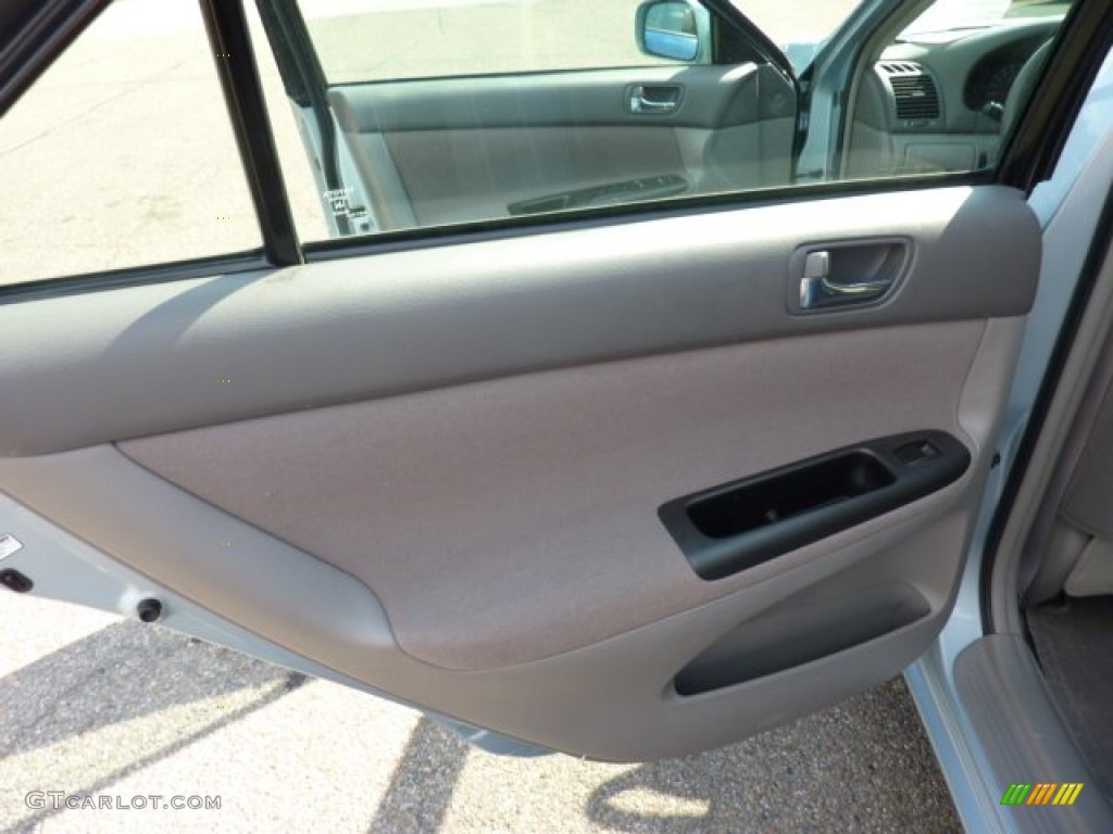 2005 Camry LE V6 - Sky Blue Pearl / Gray photo #13