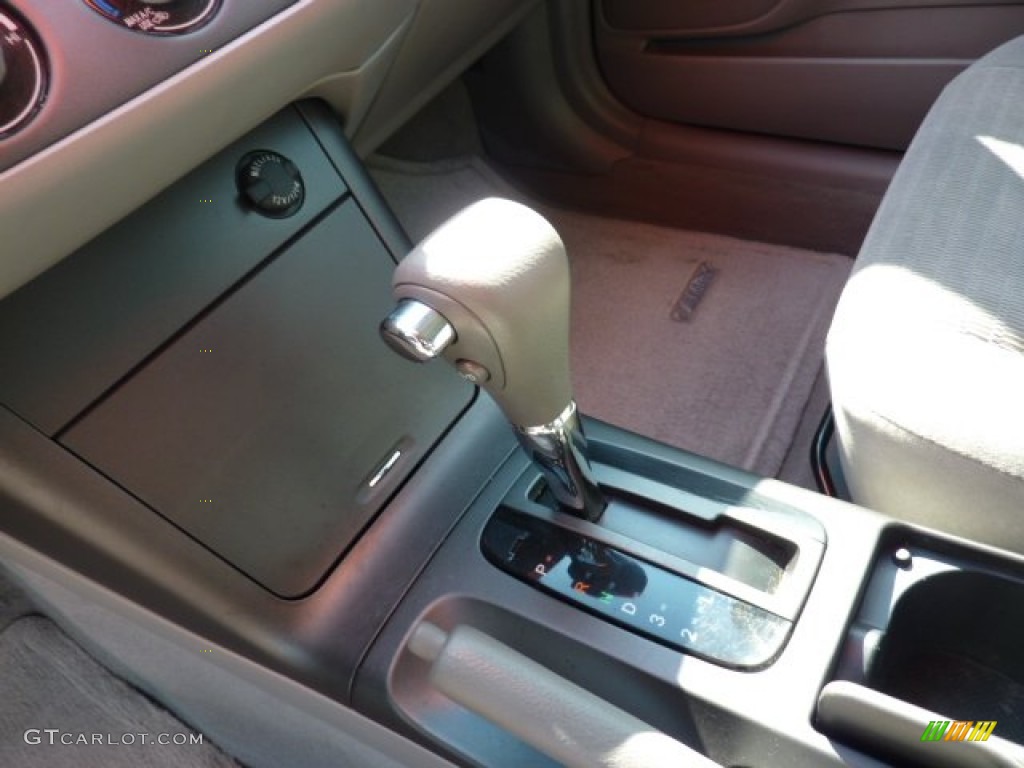 2005 Camry LE V6 - Sky Blue Pearl / Gray photo #17