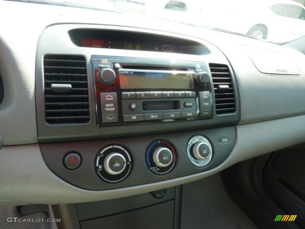 2005 Camry LE V6 - Sky Blue Pearl / Gray photo #18