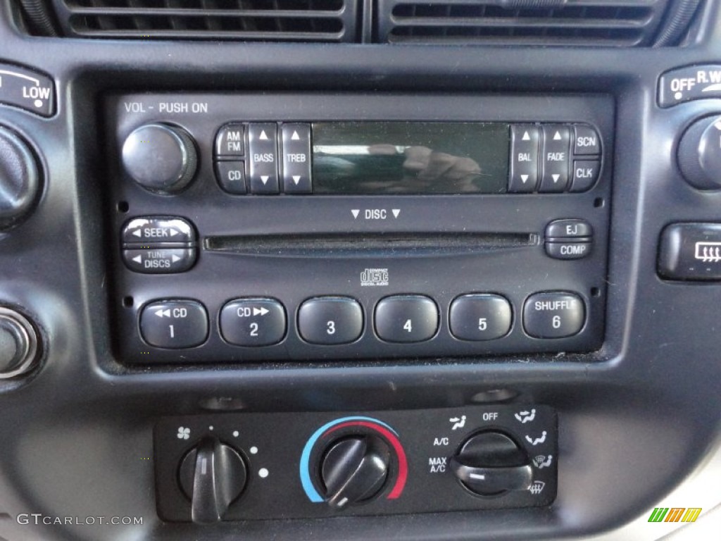 1999 Explorer XLT 4x4 - Black Clearcoat / Medium Graphite Grey photo #19