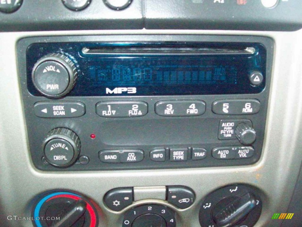 2005 Chevrolet Colorado Z71 Regular Cab 4x4 Controls Photo #51245765