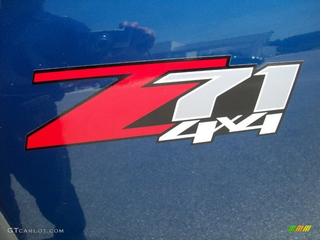 2005 Chevrolet Colorado Z71 Regular Cab 4x4 Marks and Logos Photos
