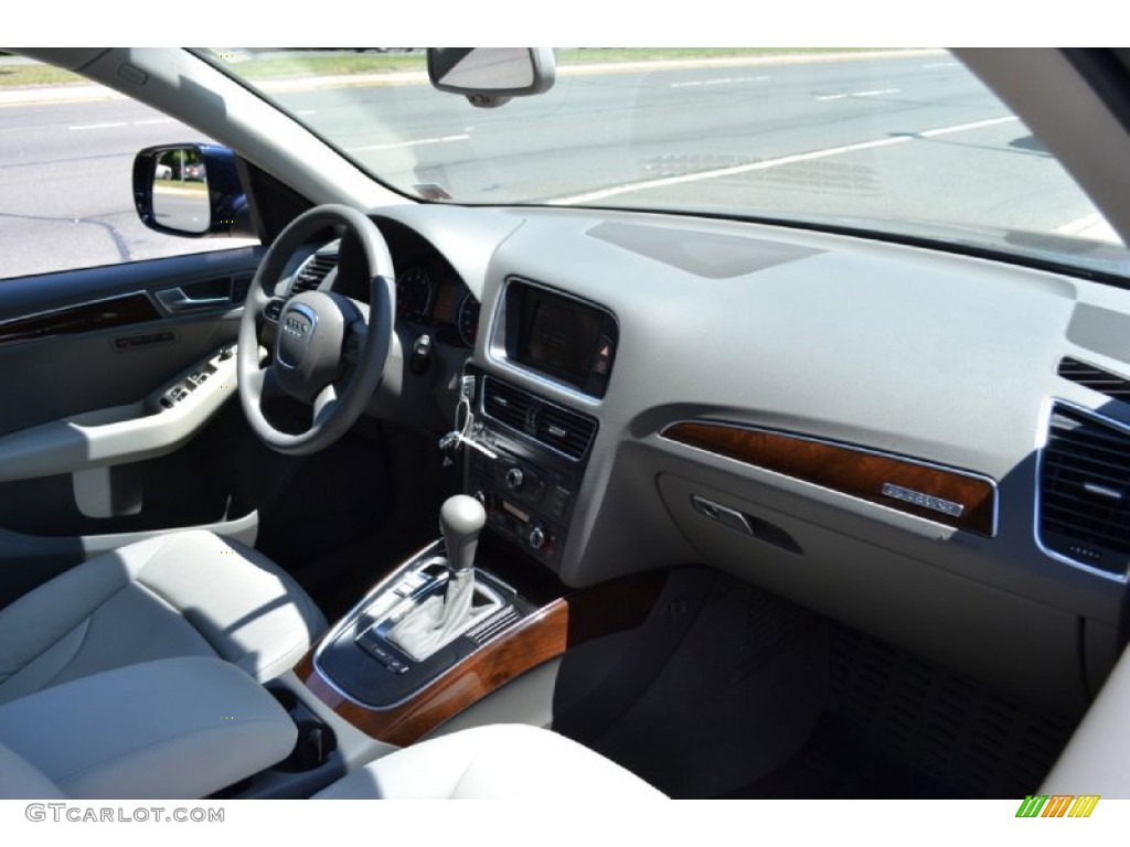 2009 Q5 3.2 Premium quattro - Deep Sea Blue Pearl Effect / Light Gray photo #13