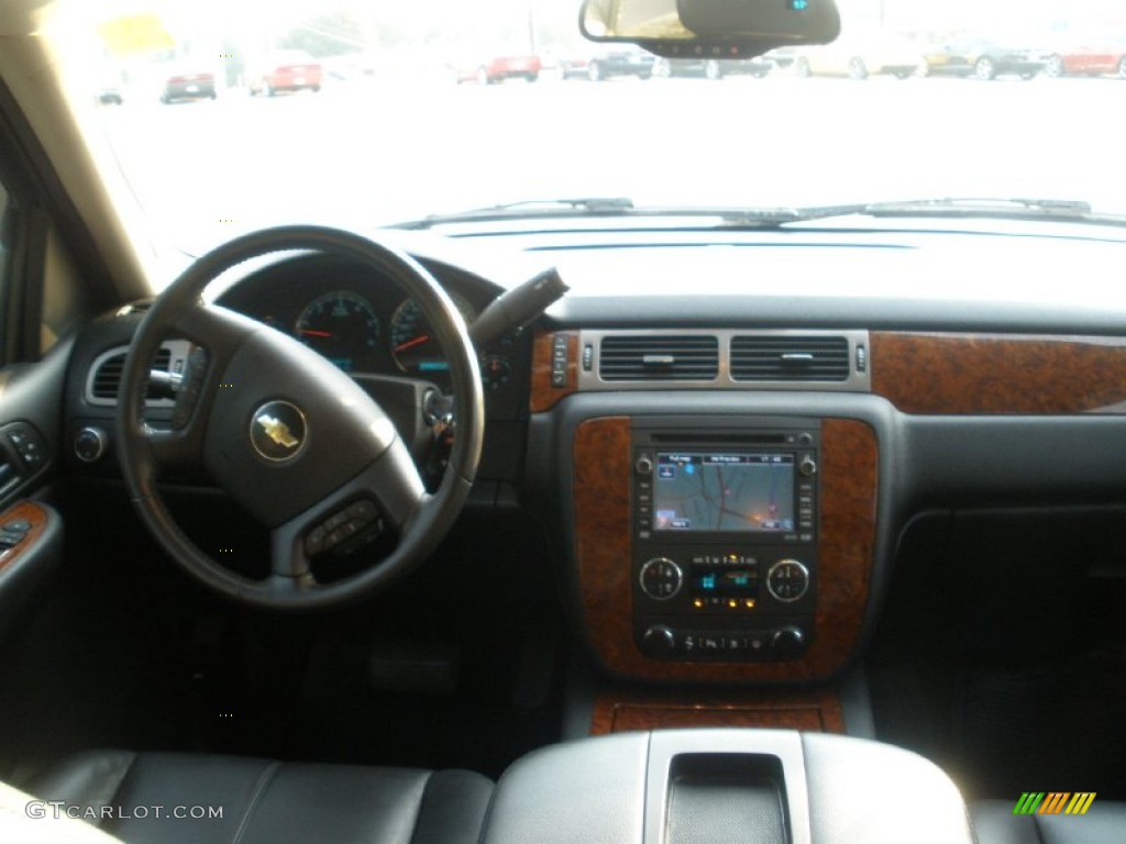 2008 Chevrolet Avalanche LTZ Ebony Dashboard Photo #51251111