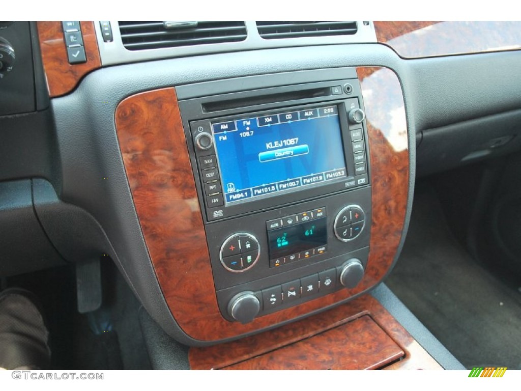 2007 Chevrolet Tahoe LTZ Controls Photo #51256265