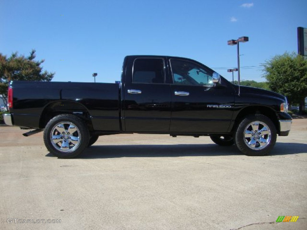 2005 Ram 1500 SLT Quad Cab 4x4 - Black / Dark Slate Gray photo #2