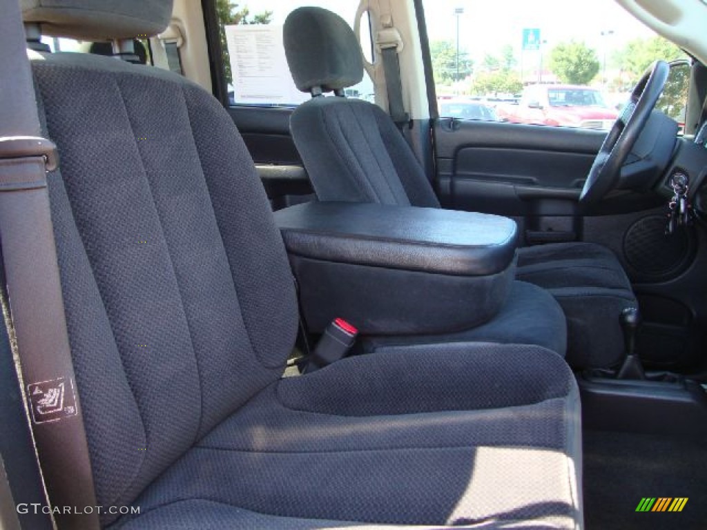 2005 Ram 1500 SLT Quad Cab 4x4 - Black / Dark Slate Gray photo #17