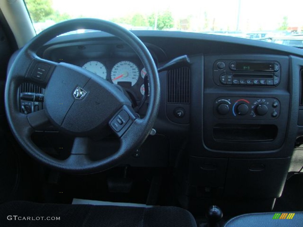 2005 Ram 1500 SLT Quad Cab 4x4 - Black / Dark Slate Gray photo #23