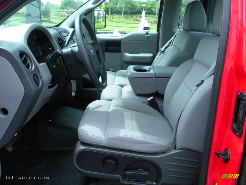 Medium Flint Grey Interior 2005 Ford F150 STX Regular Cab Flareside Photo #51257732