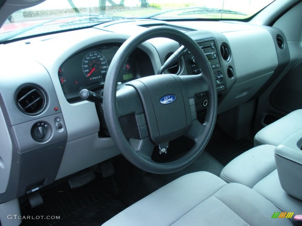 2005 Ford F150 STX Regular Cab Flareside Medium Flint Grey Dashboard Photo #51257804