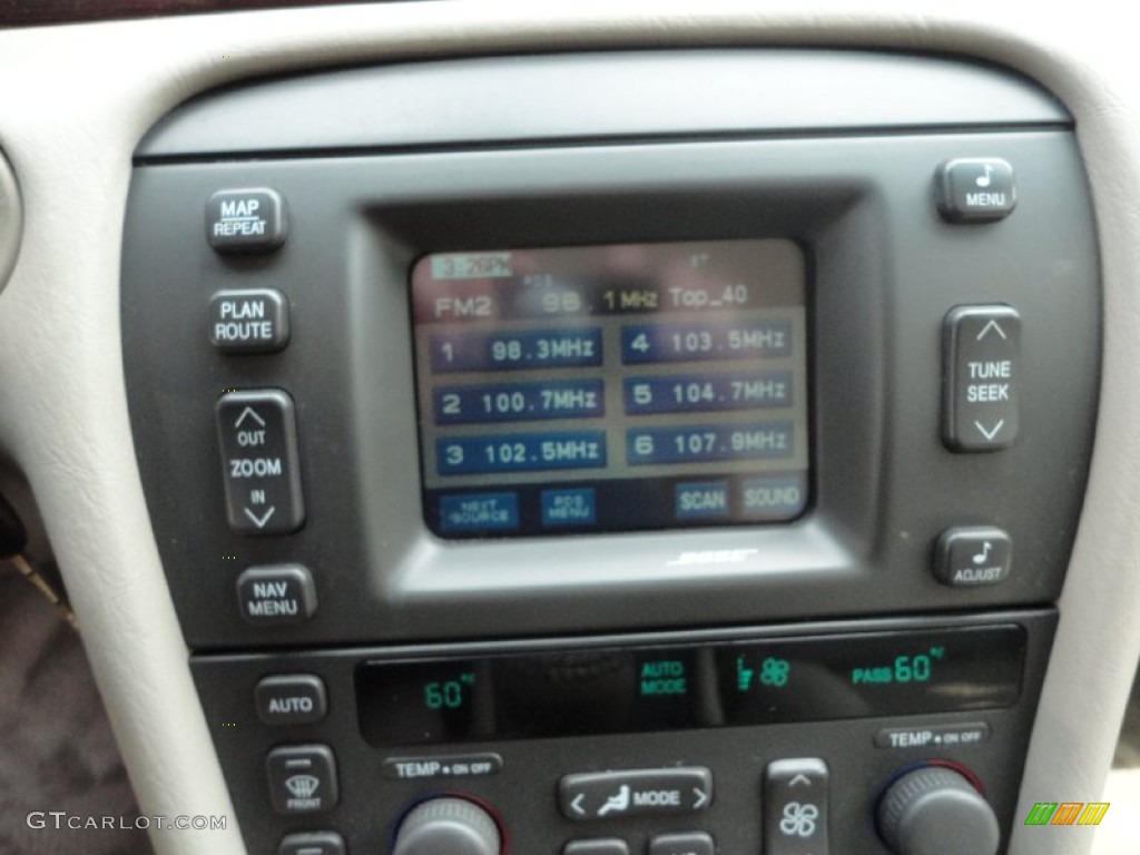 2000 Cadillac Seville SLS Controls Photo #51258170